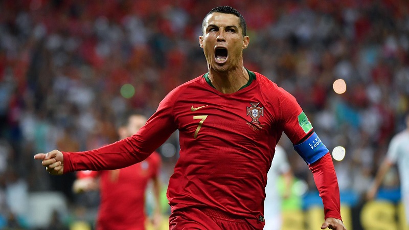 Những tranh cãi về tổng số bàn thắng của Ronaldo